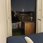 Eiffel Tower View Apartment
